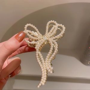 Elegant Luxury Pearl Bow Hair Clip Claw